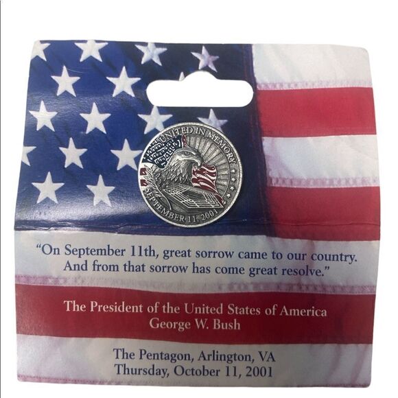 911 Memorial Pentagon Lapel Pin September 11, 2001 United In Memory - Picture 1 of 9